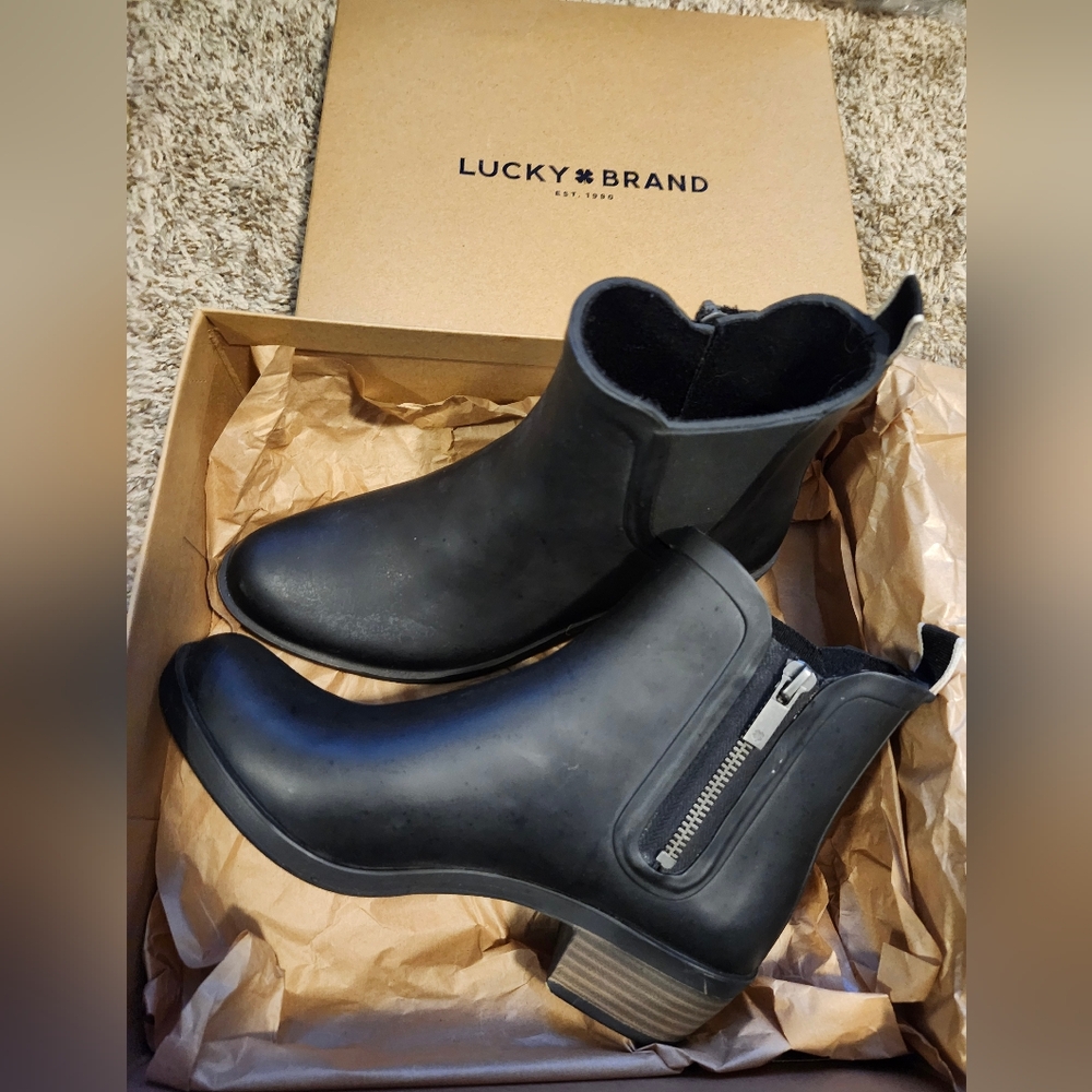Lucky Brand Rubber Rain Boots 7m